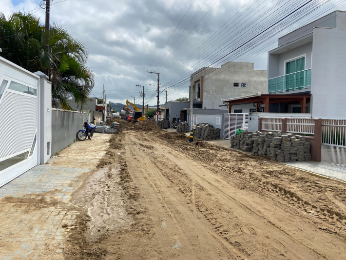 Importante rua do bairro São Domingos passa por revitalização 