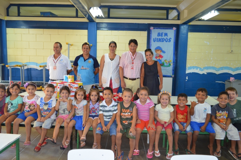 CORRIDA RÚSTICA: 1.200 latas de leite são entregues em creches e asilo de Navegantes 