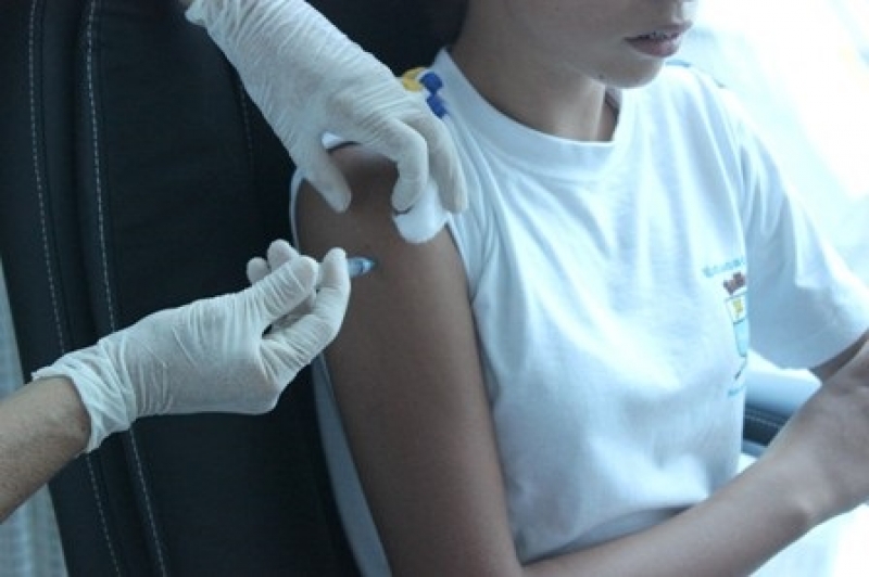 Navegantes vacina crianças e adolescentes contra HPV