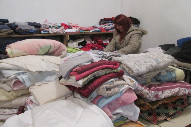 Assistência Social abre bazar de doação de roupas