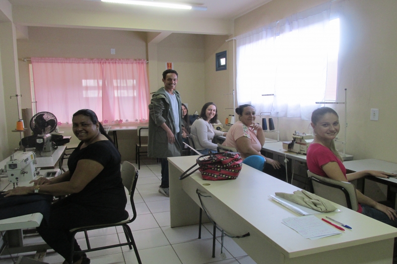 Centro de Cidadania oferece 16 cursos para a comunidade da região de Machados
