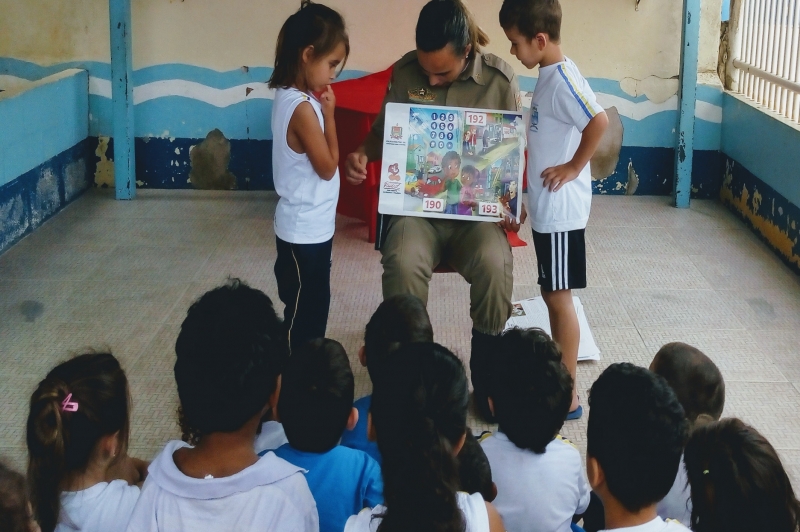 Crianças do Porto Escalvado participam de projeto sobre meios de transportes