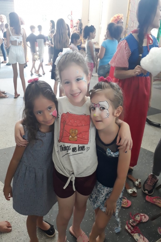 Crianças participam de evento “Recriando a antiga infância” na Policlínica de Machados