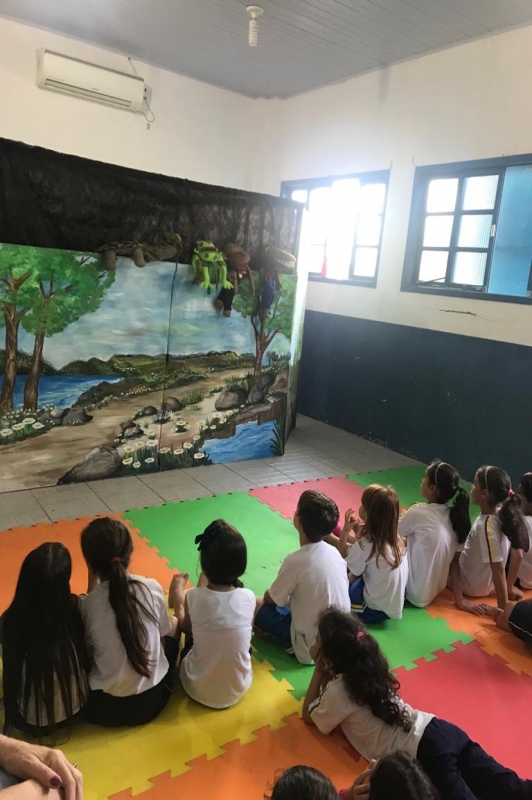 Dentistas do município realizam apresentação teatral nas escolas