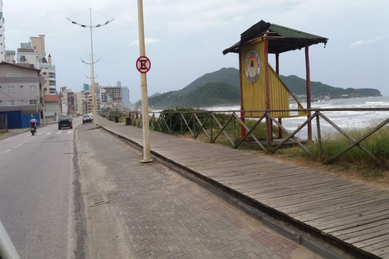 Proibido estacionar na orla da Praia do Gravatá a partir da próxima semana