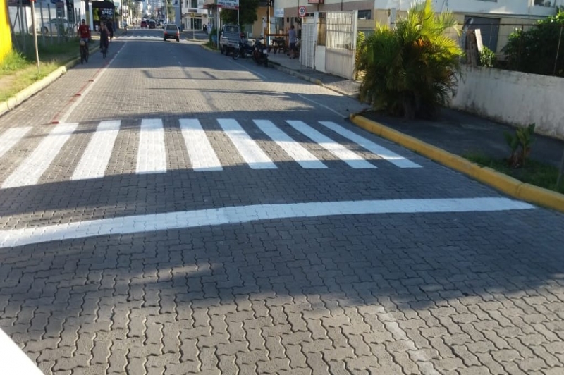 Navetran revitaliza sinalização viária na Avenida Prefeito José Juvenal Mafra