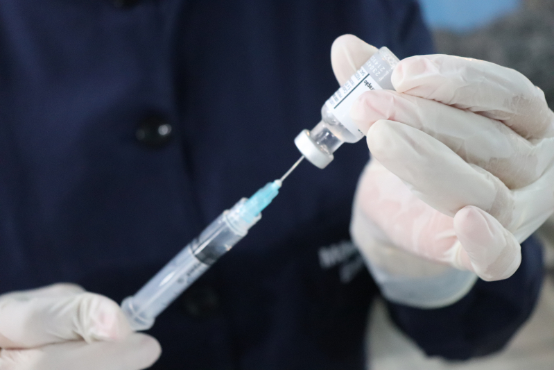 Covid-19: População com 51 anos começa a ser vacinada na quarta-feira (23)