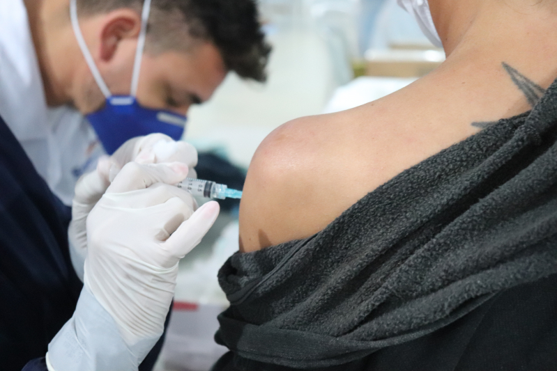 Prefeitura e Senac oferecem atendimento médico e imunização contra a Covid-19 às pessoas em situação de rua
