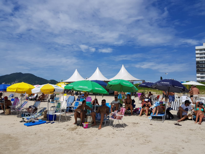 Domingo tem evento pé na areia na Praia do Pontal