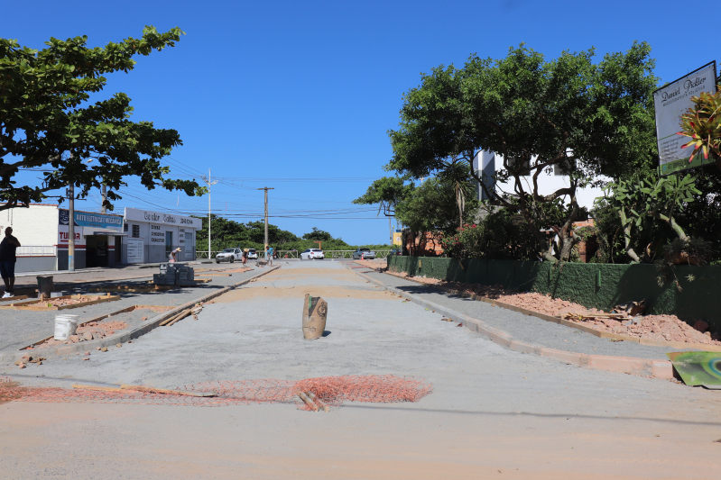 Nova praça é construída no bairro Meia Praia