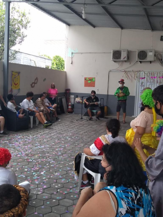 Projeto Cultural Musicando na Escola realiza ação social na Apae