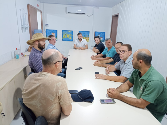Representantes de Navegantes e Luiz Alves debatem ações contra furto de gado na área rural