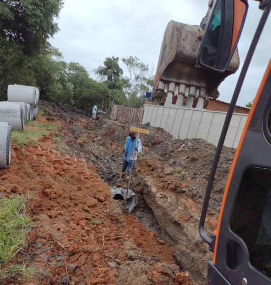 Sesan inicia implantação de redes de drenagem pluvial no Gravatá