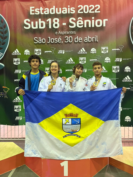 Atletas do judô de Navegantes participam de Campeonato Estadual e conquistam medalhas