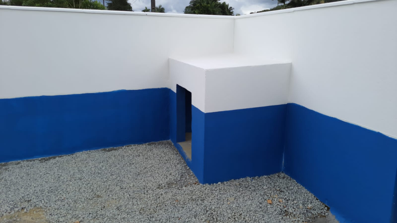 Obras do muro e calçada da Escola Vergina, em Escalvadinho, são finalizadas