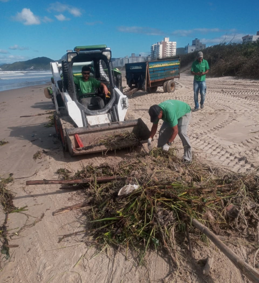 Sesan recolhe 357 toneladas de resíduos da praia em 14 dias