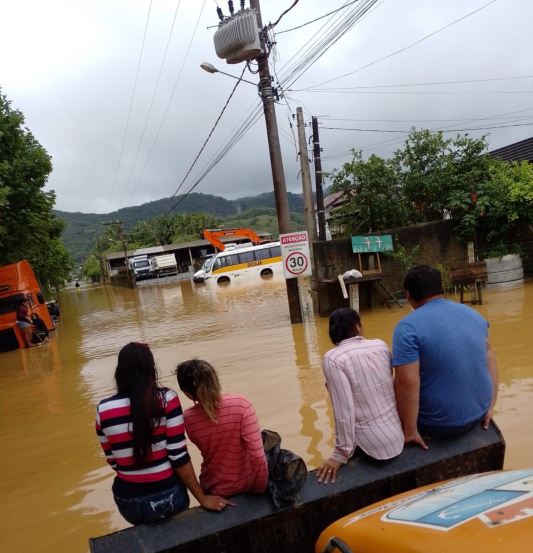 Poder público realiza ações para minimizar o impacto das chuvas em Navegantes