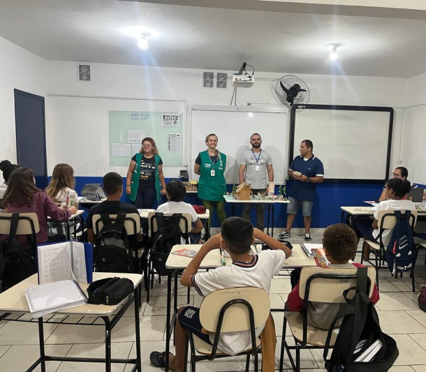 Equipe da Vigilância Ambiental realiza ação em escolas no bairro São Paulo
