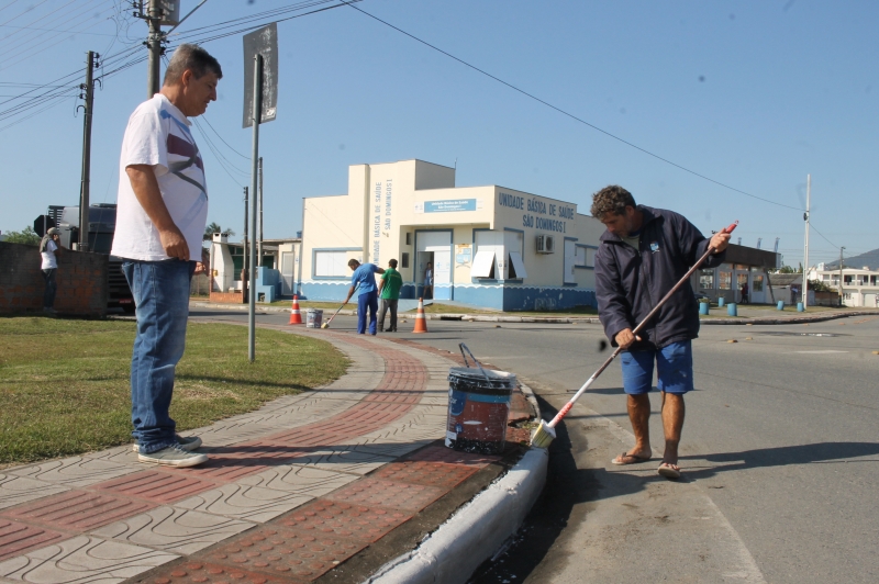 Obras intensifica limpeza urbana para o aniversário de Navegantes