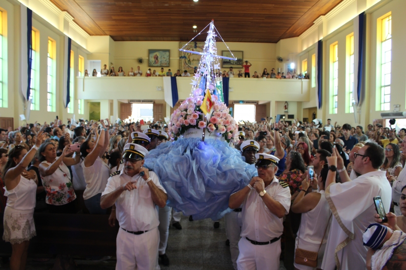 Festa de Nossa Senhora dos Navegantes atrai milhares de fiéis