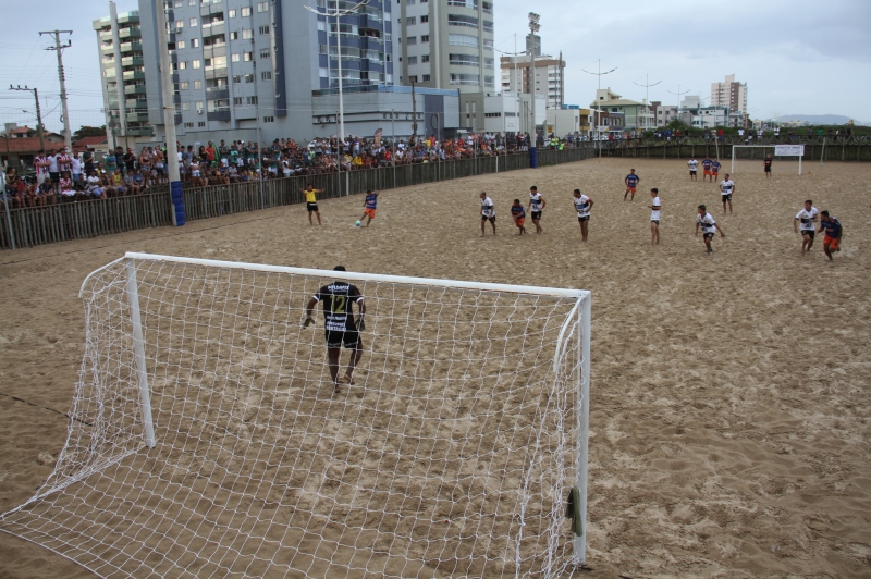 Campeonato de Futebol de Areia chega à fase de Quartas de finais