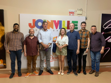Turismo e Cultura realizam encontro com organização do Festival de Dança de Joinville
